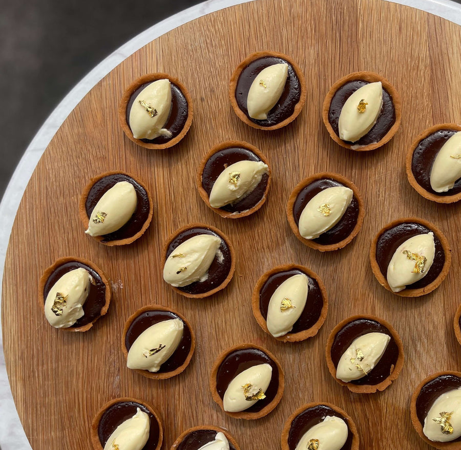 Couverture Chocolate & Salted Caramel Tartlets