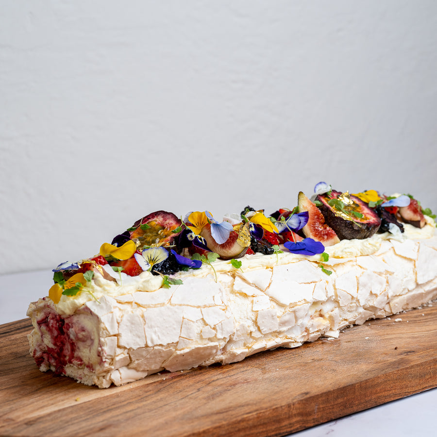 Pavlova Roulade